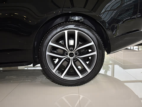 2026�� 3.0 L6 400PS HSE�����