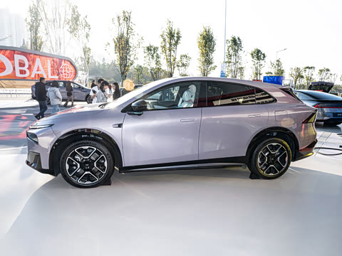 2026�� ���� 1704 Max �콢��