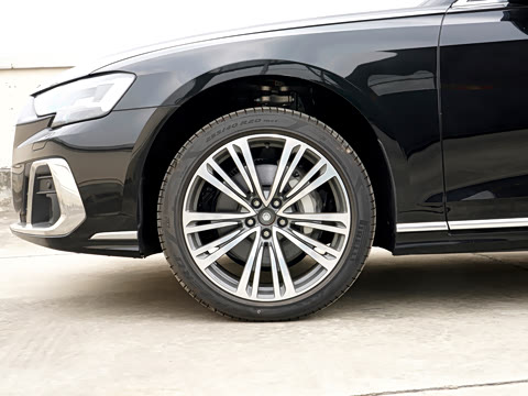 2026�� A8L 45 TFSI quattro ������