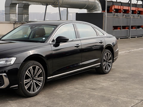 2026�� A8L 45 TFSI quattro ������