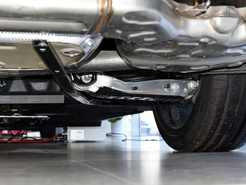 2025�� allroad quattro 55 TFSI ��̽�ռ�