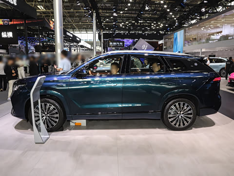 2027�� 2.0T ˫�������������