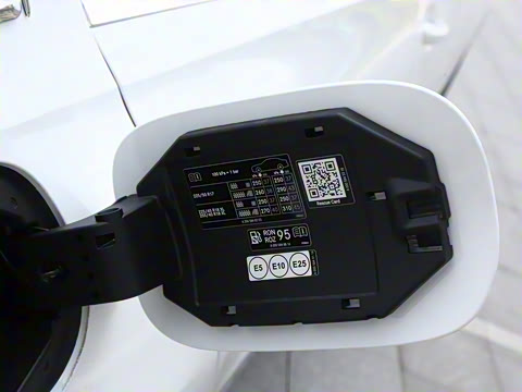 2025�� �Ŀ� C 260 L