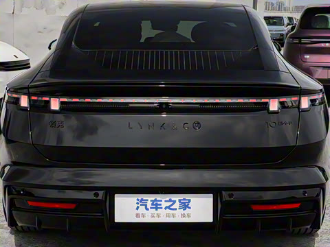 2025�� 240����Ultra�˶���