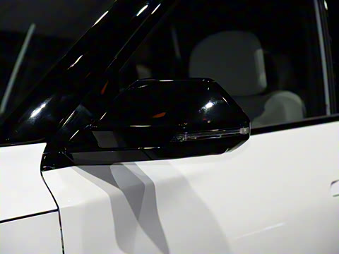 2025�� 580 Wave AWD GT-Line