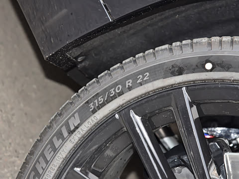 2026�� �Ŀ� xDrive 40Li ������M�˶���ҹ��װ