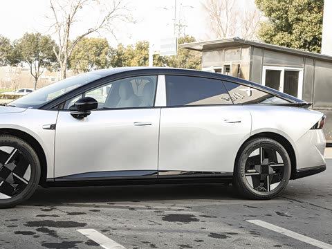 2026�� ���� 615 Max �콢��