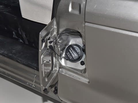 2025�� M5 1.6L ��׼��5��CNG