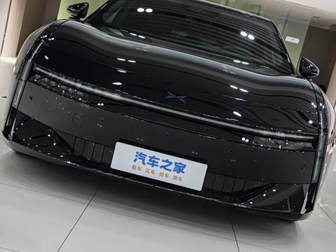 2025�� 820 Max