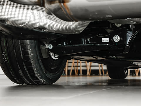 2026�� 325i M�˶���װ