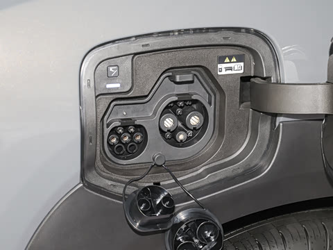 2025�� ����SMART�� 64.2kWh