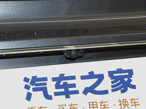 2026�� 4.0T V8 Mulliner