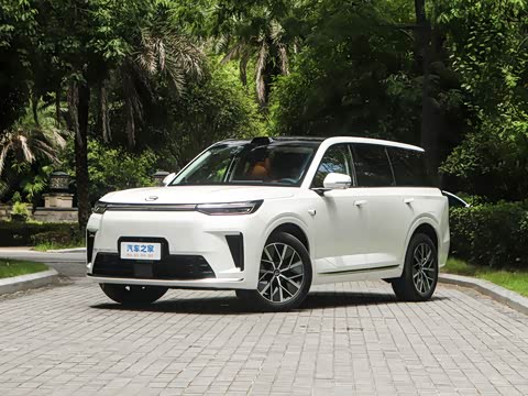 2025�� Ǭ�� UItra 6��