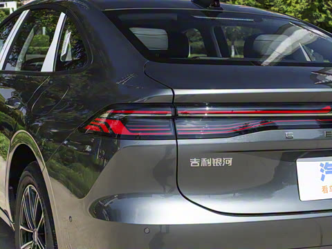 2025�� EM-i 70km ������