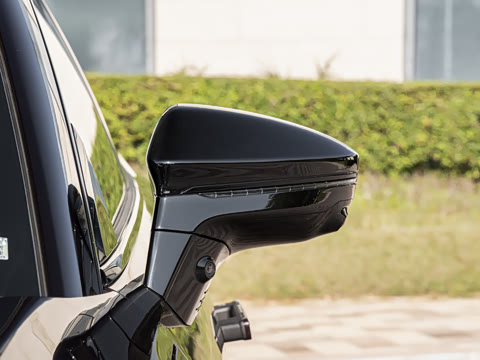 2026�� 225km EM-P Զ�����ǺӰ�+ҫҹ��װ