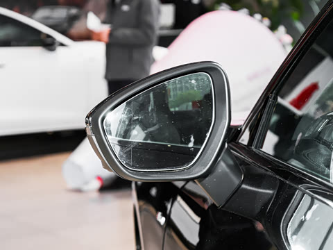 2026�� 2.0T �߹��� �˶���