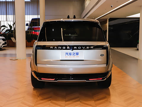 2026�� 3.0 L6 400PS AB�����