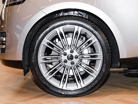 2026�� 3.0 L6 400PS AB�����