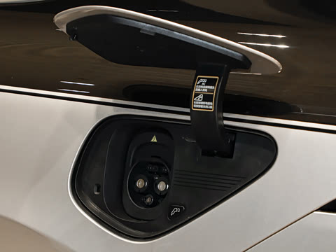 2025�� 102kWh ��ƽ���ر��