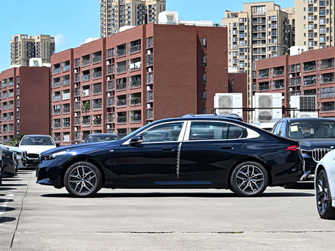 2026�� eDrive 35L M�˶���װ