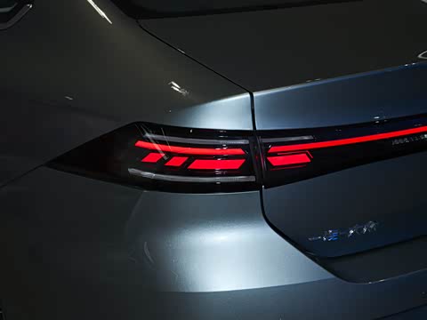 2026�� L 300TSI DSG ��Ӣ��