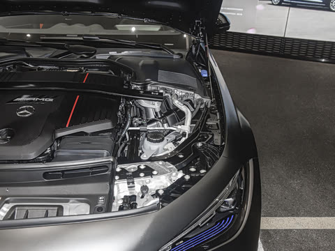 2025�� AMG CLE 53 4MATIC+ ���ܳ�