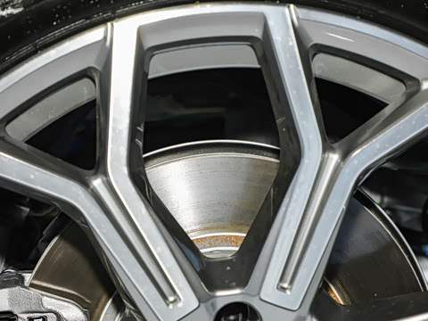 2024�� xDrive40i �����ͺ�����װ