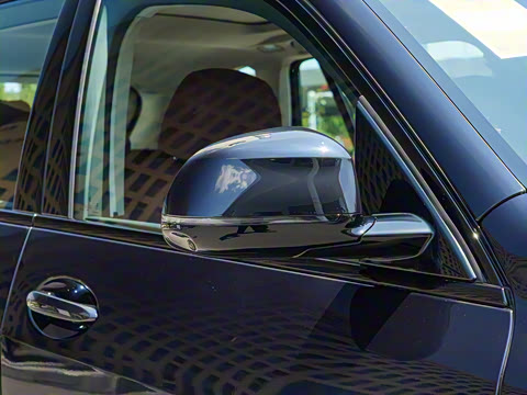 2025�� xDrive 30Li ������M�˶���ҹ��װ