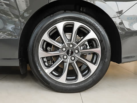 2025�� 2.0T ���а�