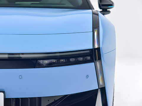 2025�� 820 �������� Ultra