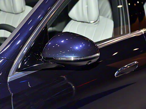 2026�� E 300 L ������