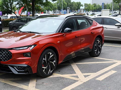 2026�� 2.0T EcoBoost  E �춯  �˶��� ST-Line