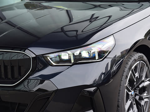 2026�� �Ŀ� 530Li ������ M�˶���װ