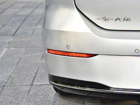 2026�� L 300TSI DSG ������