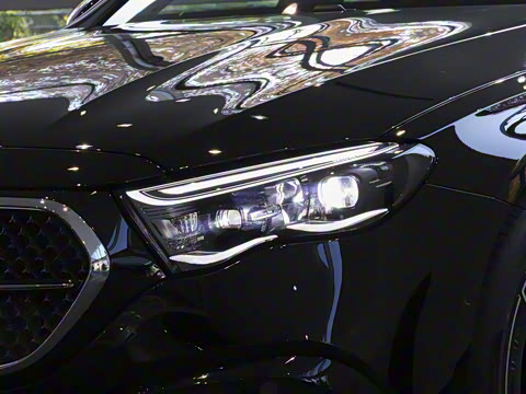 2026�� E 300 ʱ�����˶���