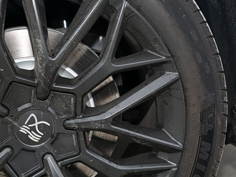 2025�� EV 701KM�����״��콢��