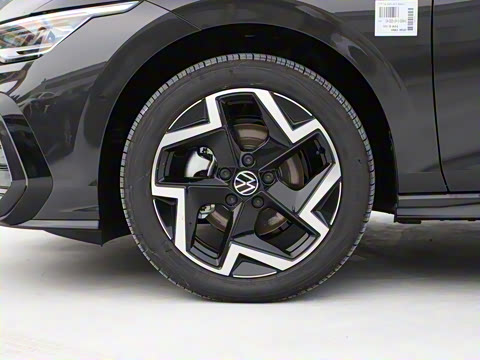 2025�� �Ŀ�� 300TSI R-Line