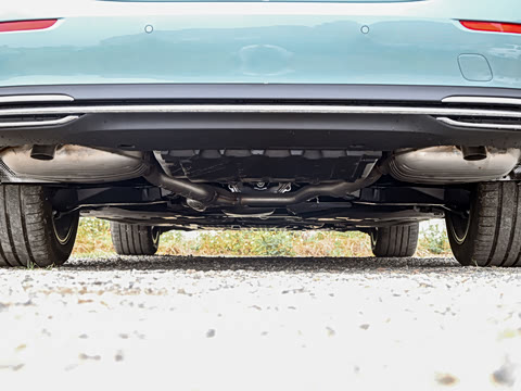 2026�� E 300 L ������