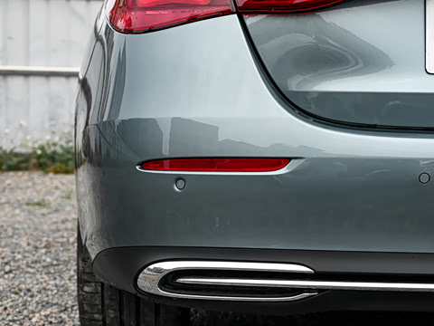 2026�� E 300 L ������
