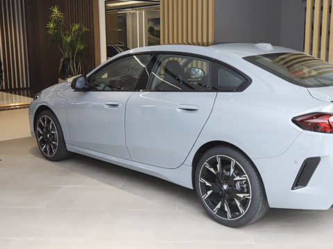 2026�� 225L M�˶���ҹ��װ