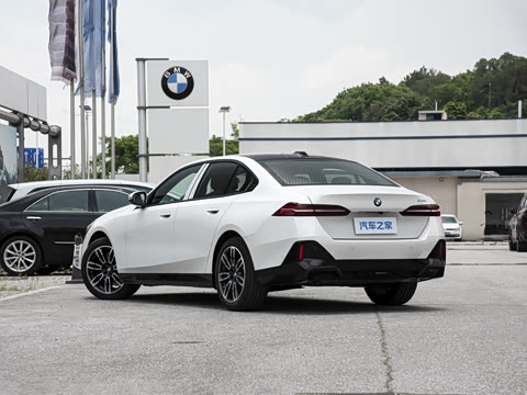 2026�� 525i M�˶���װ