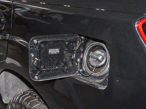 2025�� 2.0T ��������ʿ��