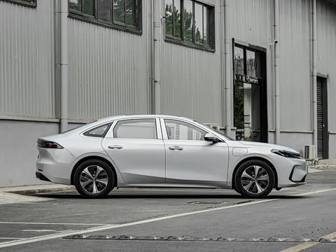 2026�� EV 550km ������