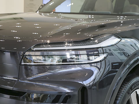 2025�� Max ������