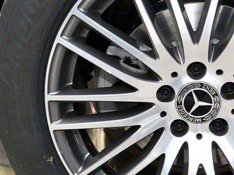 2026�� GLC 300 L 4MATIC ������ 5��