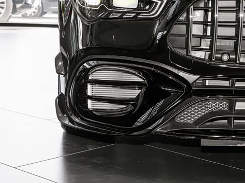 2025�� AMG CLA 45 S 4MATIC+