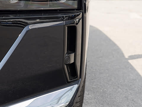 2026�� 740Li ������ M�˶���װ