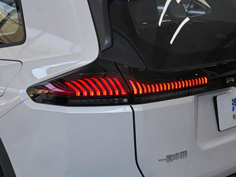 2026�� 2.0L ����������