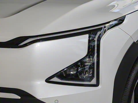 2025�� 720 Light