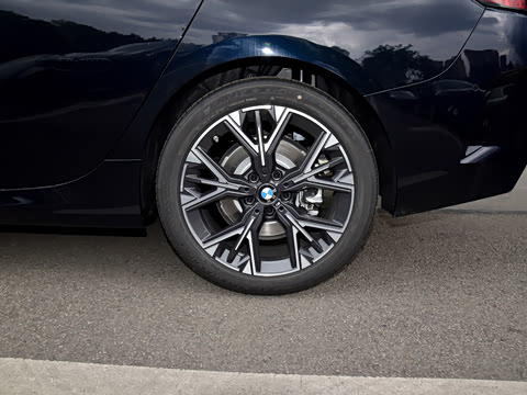 2026�� 225L M�˶���װ